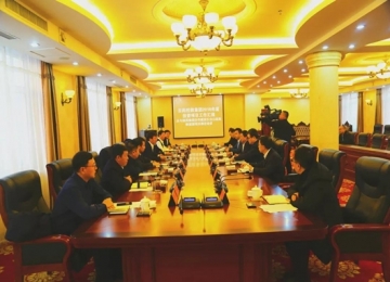 梅河口市委书记王爱明深入js333国际线路检测控股集团现场办公